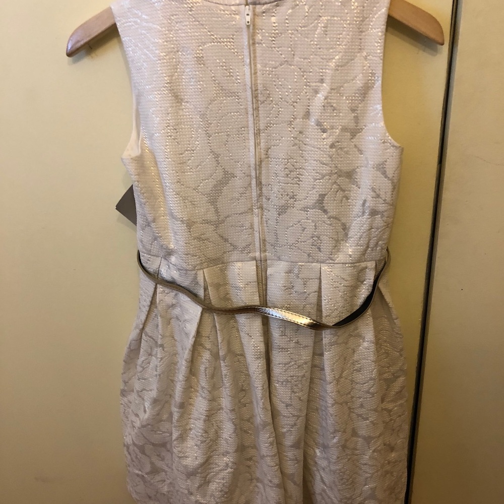 Dress - Picture 3 of 4